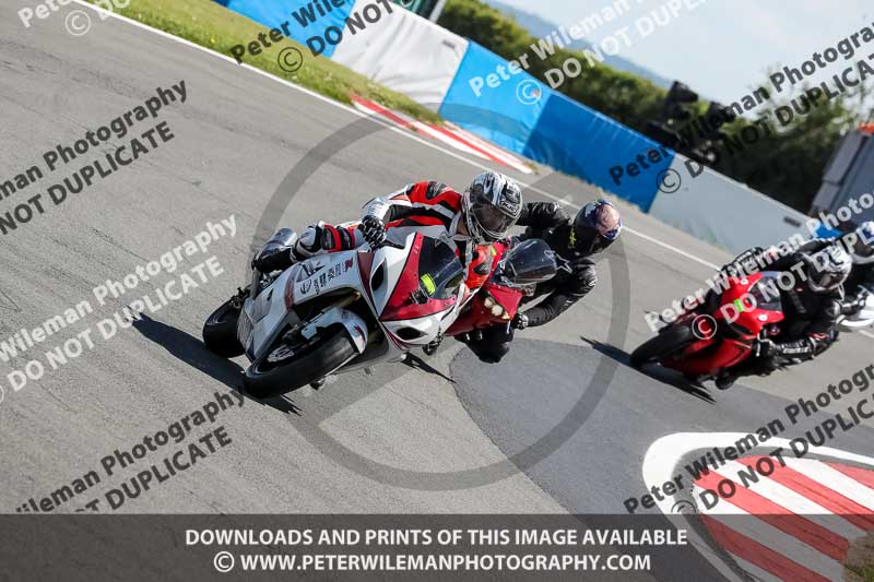 donington no limits trackday;donington park photographs;donington trackday photographs;no limits trackdays;peter wileman photography;trackday digital images;trackday photos